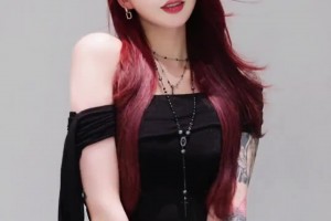 迷人啊！美女主播小太阳的变装视频：乖 永远臣服于姐姐 好吗~