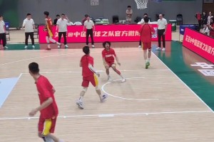 身高1米8各种暴扣！混血球员朱正应该预定未来国家队一席了吧！