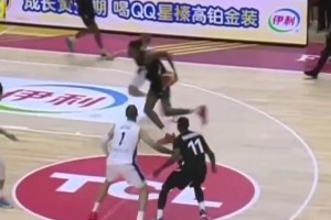 在湖人能支棱起来吗？艾顿之前在国际赛场，简直飞天遁地无所不能