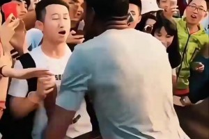 人气独一档的存在！NBA球星中国行合集！压轴出场的你猜到了吗？