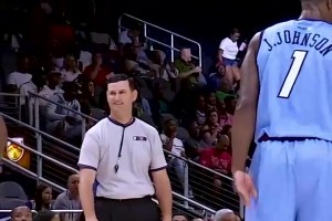 老队友了！乔约翰逊和约什史密斯在BIG3比赛中针锋相对！