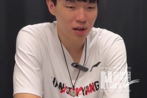杨瀚森：夏联四场下来没什么特别满意的，手不太好使，可能是瘦了