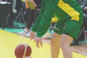 横空出世！19岁的田中心将是中国女篮未来十年的最大麻烦