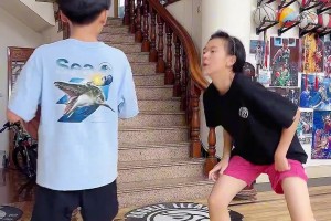 小菜鸡进步了啊！身高涨了球技也完胜奥妮尔姐姐