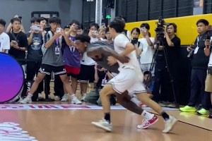 NBA现役球星打球真不开玩笑的！蒙克中国行秀各种操作征服球迷