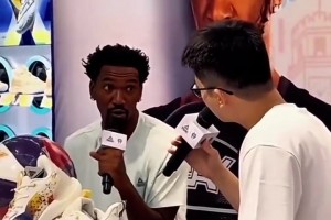 蒙克：在湖人打球就像一场秀，大多围绕着勒布朗，在国王会有更多团队配合