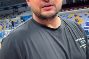 来搞笑的！91年34岁的中年肥胖西热力江单挑秀了一记喀什步