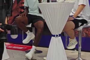 蒙克：在湖人打球就像一场秀，围绕詹姆斯，在国王会有更多配合！