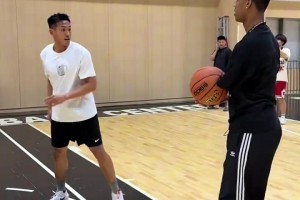 程鑫凯单挑独臂球员伊内马尔，让你一只手又如何？