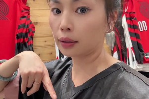 女网友珠姐：现在杨瀚森球衣真买不到 利拉德的都是卖以前的库存