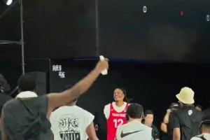 看来莫兰特在中国真的玩得很开心啊