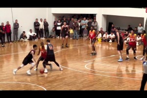 庞峥麟野球场1v3黑人外援 怒砍49分！