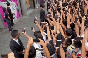 人山人海！莫兰特中国行的粉丝见面会，人气太火爆了！