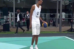 2米26打球是什么感觉？