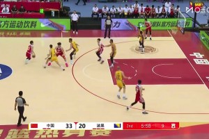 手感真不错啊！徐杰一上来，就借掩护直接三分命中