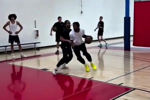 赶紧续约吧！伊森最新的训练视频 各种三分+突破强攻~