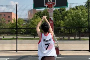 不就是罚球吗，我怎么看了十几遍？
