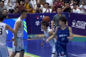 国内有几个球员能完成这样的实战隔扣？
