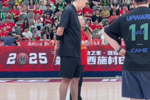 “大圣” 诸暨西施“村BA”的赛场上，上演了一出大圣牌Logo 秀