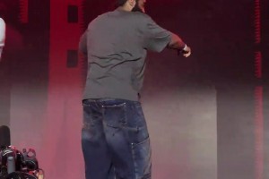 看来哈登也是很喜欢大展宏图这首歌啊