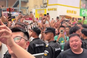 维金斯体验舞狮文化！现场根本停不下来~