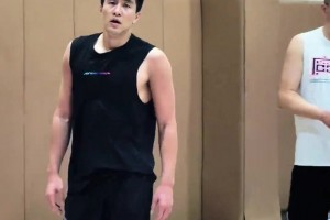 投篮跟喝水哪个简单？郭艾伦：渴的时候投篮简单