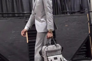 女博主锐评NBA球星穿搭！詹姆斯小卡KD依旧稳定发挥！