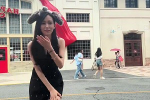 美女主播辰辰：当你发现身边那个不起眼朋友，其实是个体育主持人