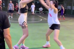中外女篮球员单挑 肉眼看得出来谁更强