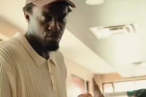 西亚卡姆路过奶茶店 当场豪掷100美金请所有排队的大学生喝奶茶