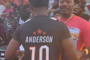 我的天！几年没打NBA，沃尔胖成这样了