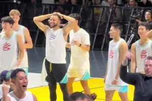 库里活动现场上演压哨三分绝杀！库里抱头：怎么这么有节目？？