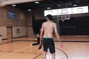 被长臂巨人笼罩了！普通人和切特单挑是什么感觉？