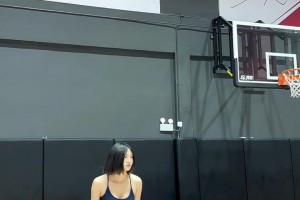 这个翻身后仰跳投得反复观看好好学！