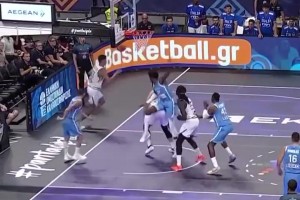 不能给阿德托昆博家丢人！字母弟弟这大帽，很有哥哥那味儿了