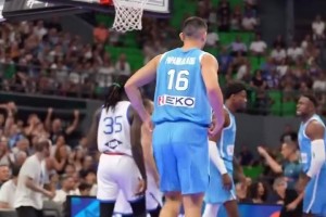 超级大帽！字母弟这身材和哥哥如出一辙，为啥就是打不出来？