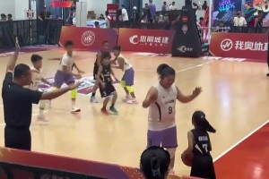 这妹妹往场上一站，对其他人也是降维打击啊