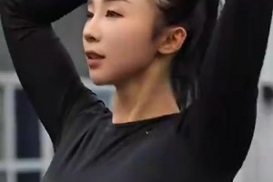 张曼源此前晒出健身视频：变大真难，对健身“祛魅”了！