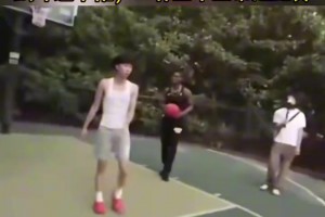 一杆重炮！霍华德单挑球迷，三分5中5直接带走比赛