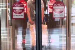 真忙啊！王俊杰回到旧金山，备战新的大学赛季