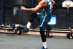 到底瘦了多少？东契奇身穿斯洛文尼亚球衣，拍摄欧锦赛定妆照