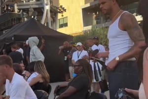 瓦妮莎佩林卡小波特观看科比曼巴联盟邀请赛