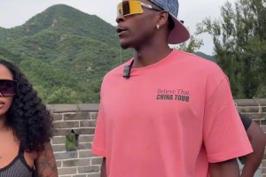 不到长城非好汉 到了长城一身汗 爱德华兹中国行“长城篇”