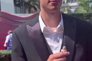 弗拉格此前：从小最喜欢伯德，最想跟詹姆斯组队，因为他快退役了