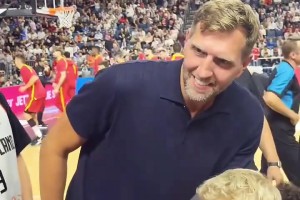 永远的诺天王！诺维茨基现身欧锦赛现场为德国男篮加油❤️