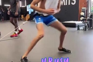 训练不能丢！切特在健身房挥汗如雨！最后这个林肯像太逗了！