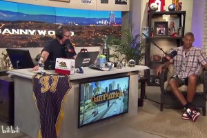 巅峰伯德和詹姆斯你选谁？雷吉米勒：伯德，他在当年就能场均30分