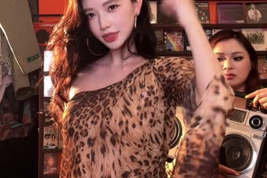 切特被“抓包”时刷到的方圆原视频 抖音上获52万点赞！