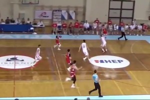 个人能力确实强！张镇麟此前热身赛面对克罗地亚，表现十分惊艳！