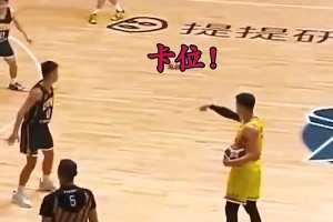 林书豪：你知不知道当年我指挥谁给我挡拆？